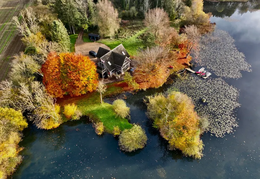 Great Moor Lake House co uk - Image 1