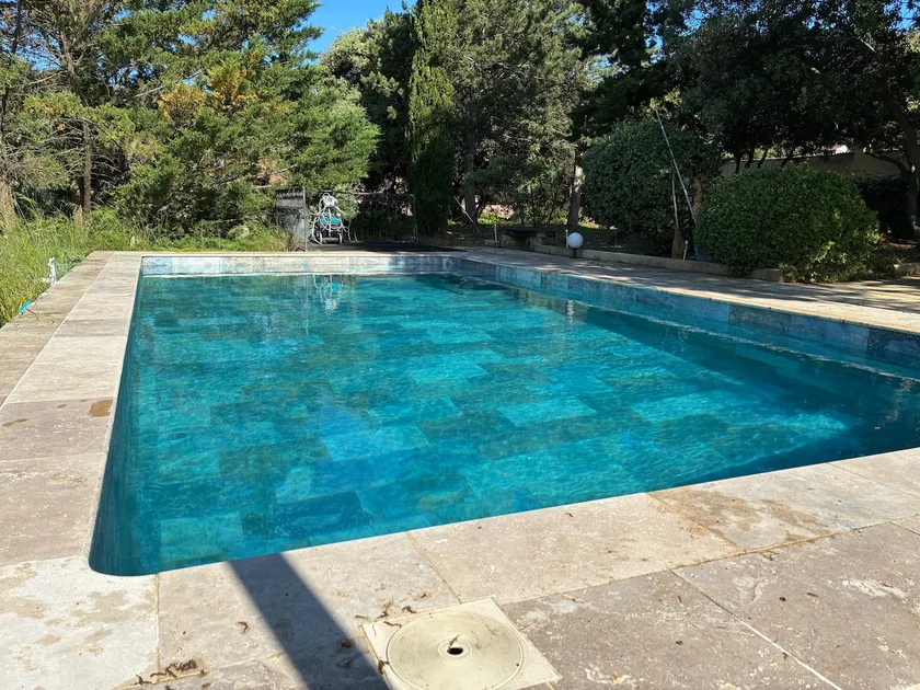 2-bedroom cottage with pool in Provence - Image 1