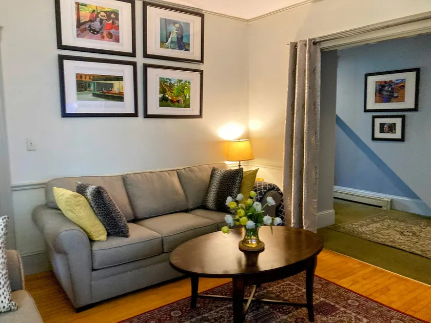 Great Price;Beautiful, Spacious 3 Bed 2 Bath in a House Near Downtown Portsmouth - Image 1