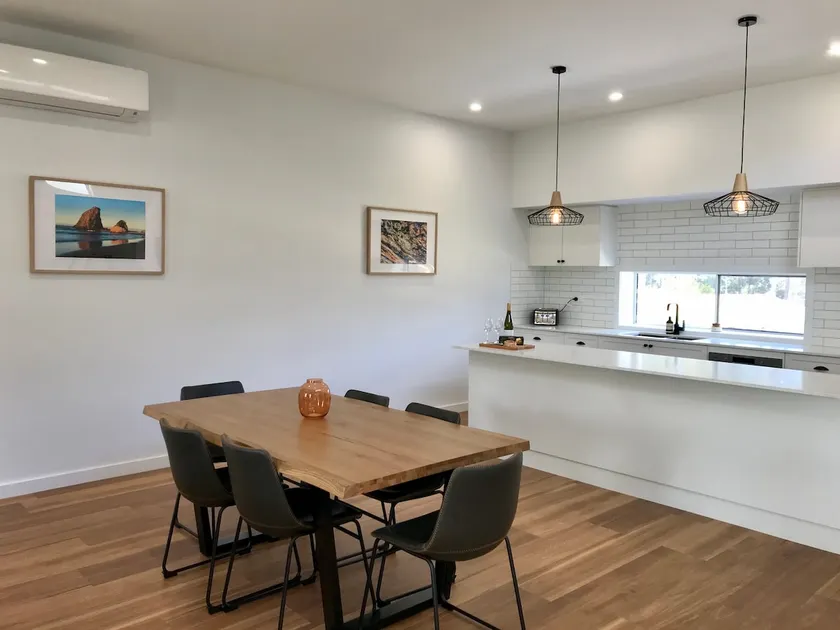A Sanctuary at Denhams - Family & Pooch Friendly - Image 1