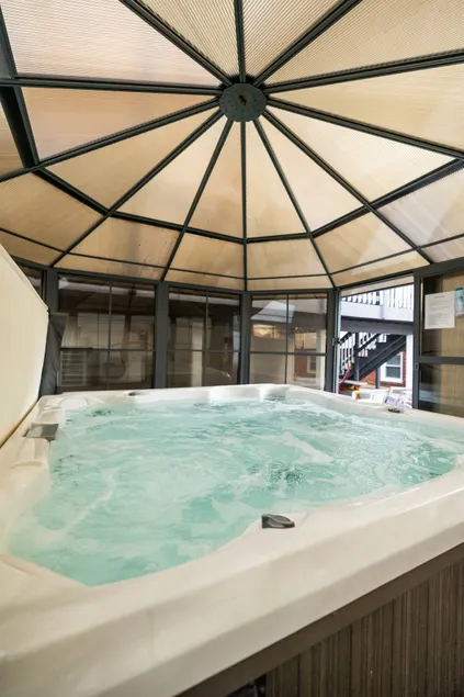 9 BR| Beach-Block! | Sleeps 25 | Hot Tub! | BBQ - Image 1