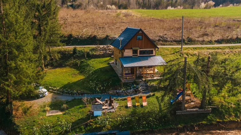 House by the river ”Green butterfly” - Image 1