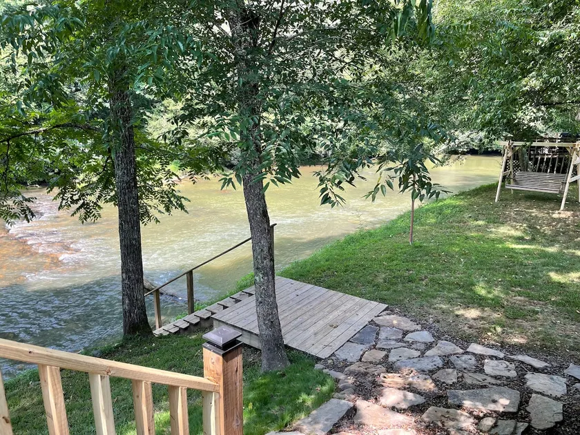 Country River Cabin - Image 1