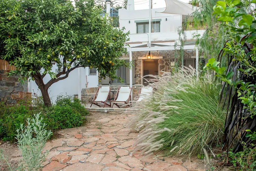 Cretan Villa with Yard - Image 1