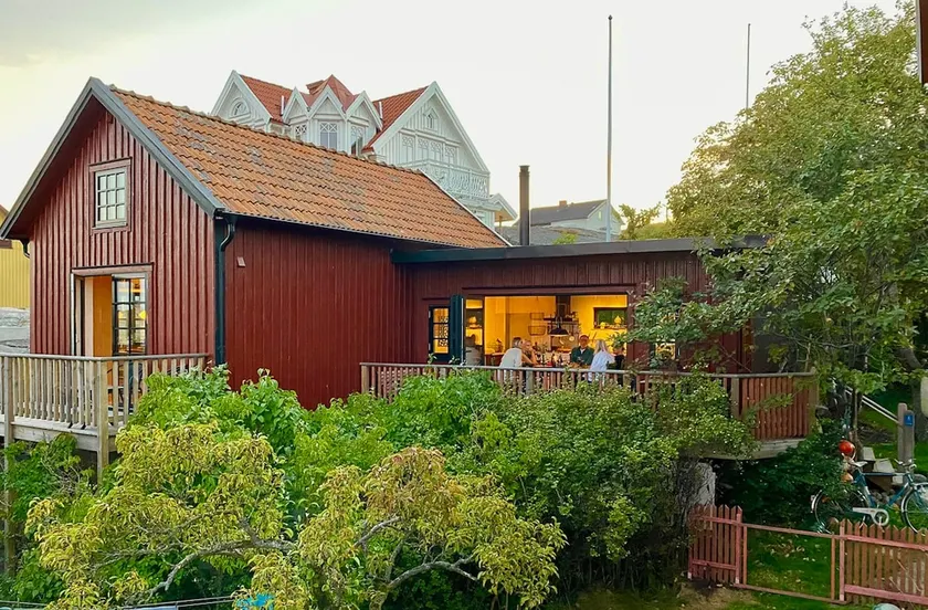 A unique house with sea view - Image 1