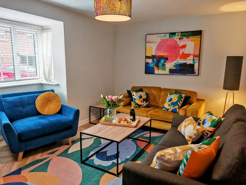 Lakeside: Argosy 3bed house 2bath parking M27 J5 Southampton Airport sleeps 6 - Image 1
