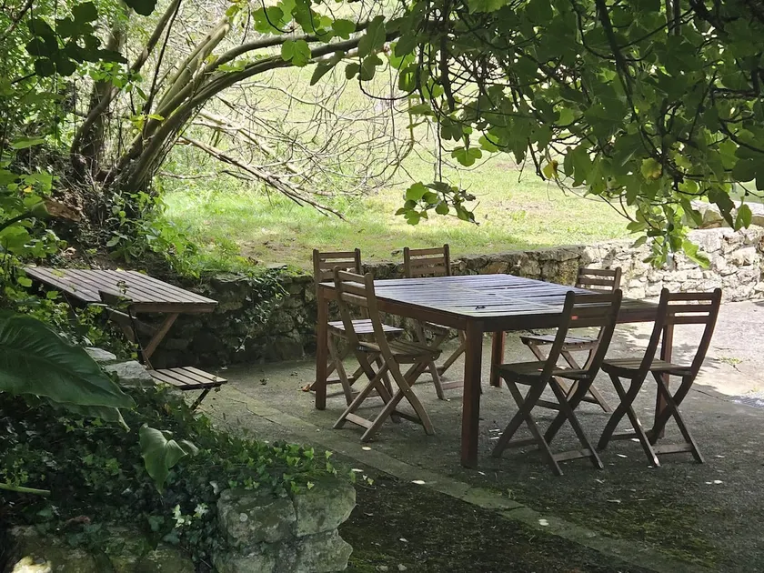 House in Galizano with garden - Image 1
