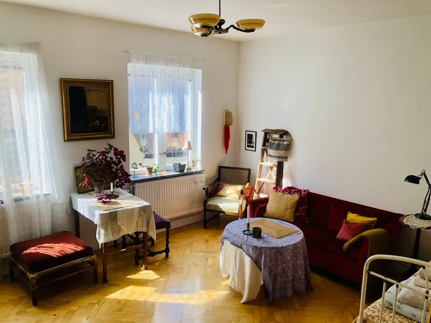 Charming Vintage Apartment in Visby Old Town - Image 1