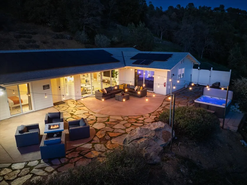 180° Sunset Views | Hot Tub I Fire Pit I Game Room - Image 1