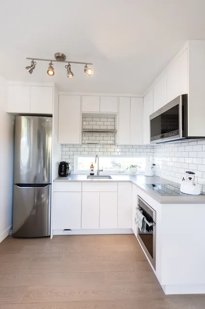 Modern Open Space Suite Close to Downtown - Image 1