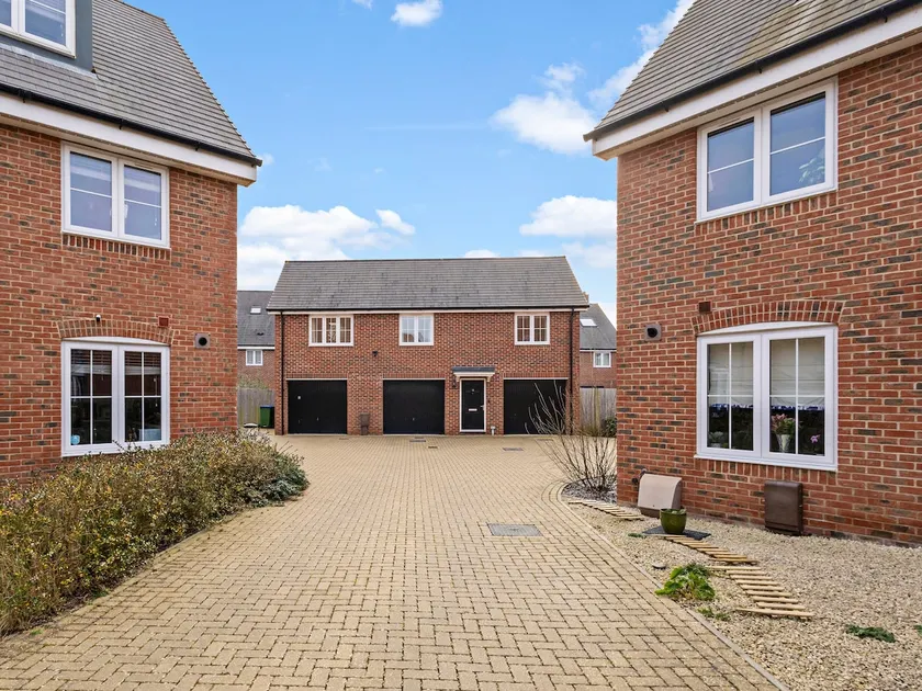Finders Nook - Home From Home. \nStay, work, rest or play near Goodwood - Image 1