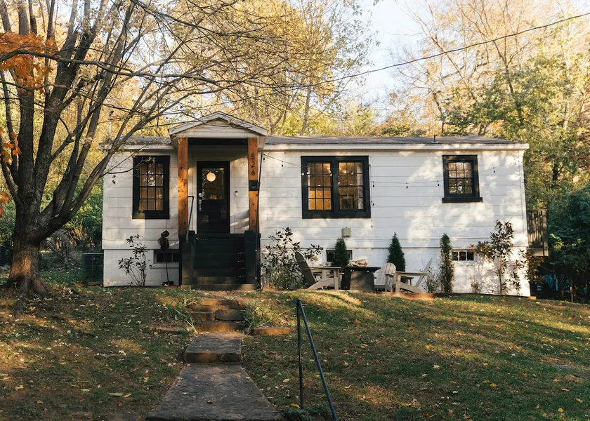 Boho Bungalow in Historic Downtown Fayetteville - Image 1