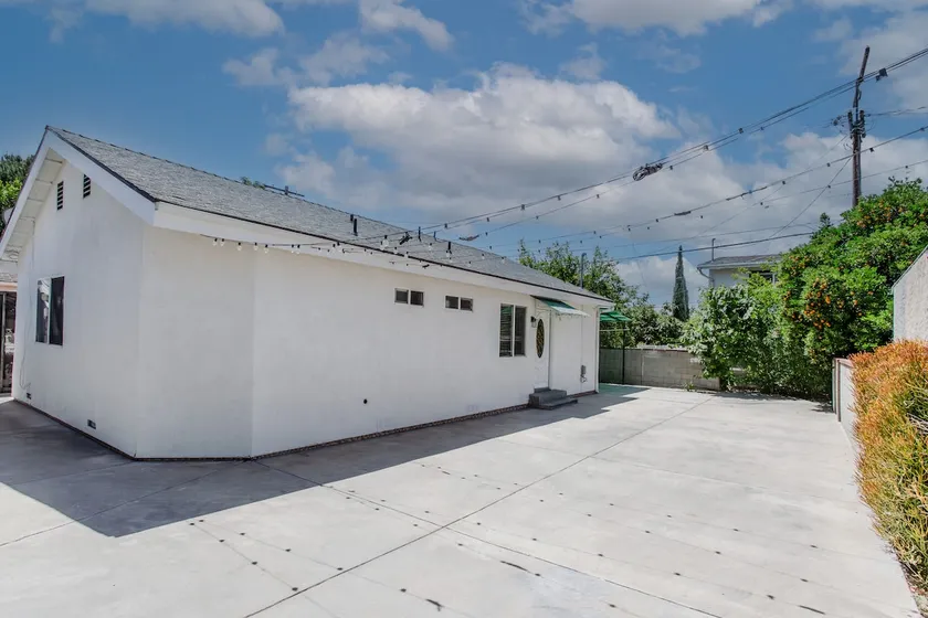 Private 2/2 house close to universal studios - Image 1