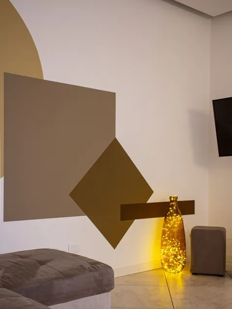 Sabrina's home, a modern and spacious three-room apartment. - Image 1