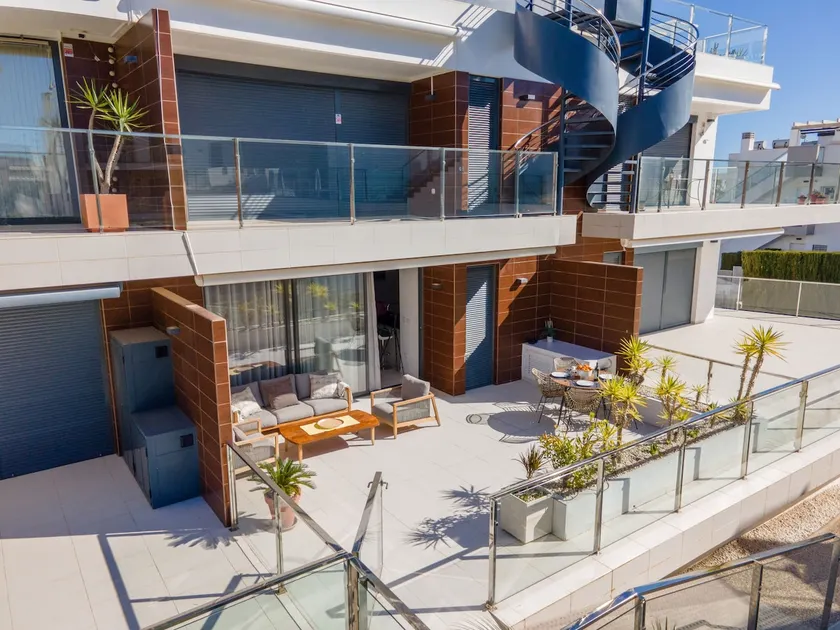 Ceñuela - Lush Haven by United Renters - Image 1