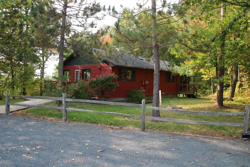 Woodland Trails Cabin on 130 acres with wildlife and miles of private trails - Image 1