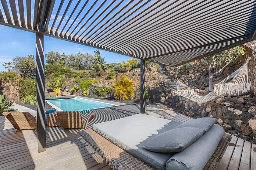 Superbe nouvelle maison avec piscine chauffée - Image 1