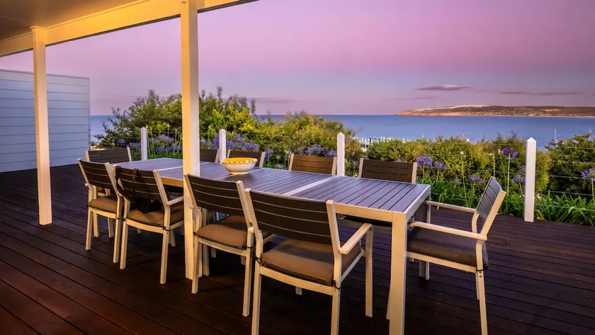 Privacy with Spectacular Views On The Ocean Front - Image 1