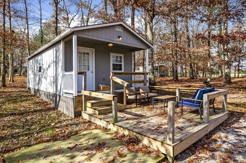 The Woodside Cottage-Close to Downtown! - Image 1