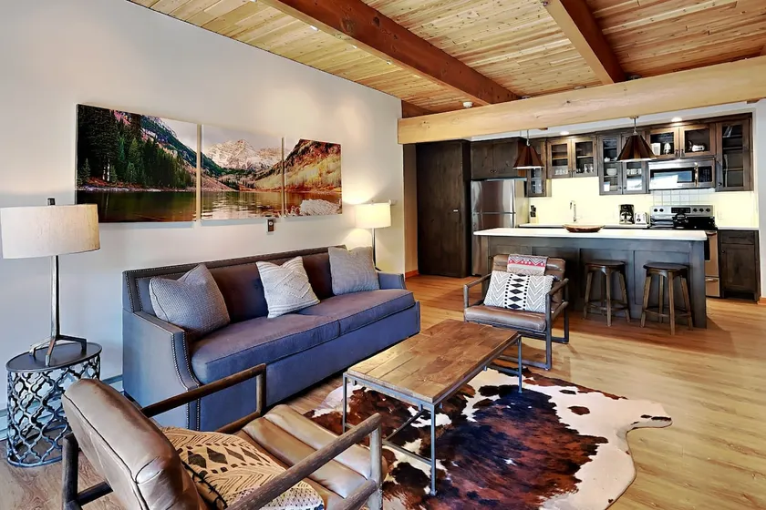 🌲Timberline D1D Deluxe 2-Bedroom ~Hot Tub~Pool~WiFi~Ski-in/out~Local Shuttle🌲 - Image 1