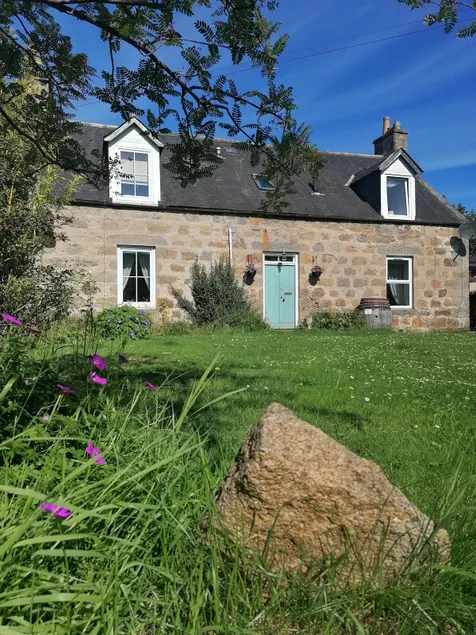 Bolthole with Forager's Garden - Image 1