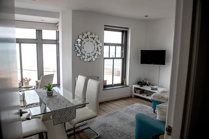 2 Bedroom Flat opposite the main sands - Image 1