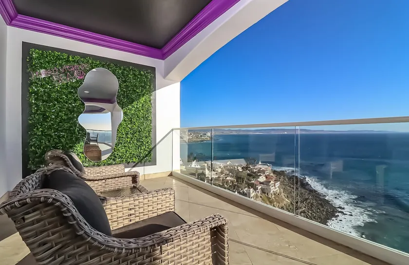 WrapAroundBalcony-LasOlasCondo-Pools&Jacuzzis-WiFi - Image 1