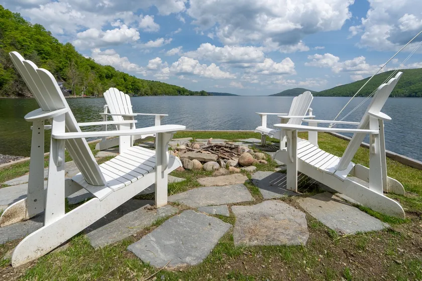 The Chosen Spot: lakefront, hot tub, wineries, ski - Image 1
