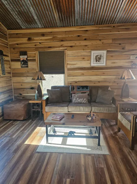 Carson Creek Rentals Hideout - Image 1