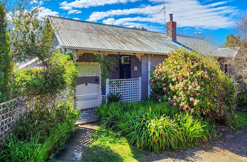 Croft Cottage - Image 1