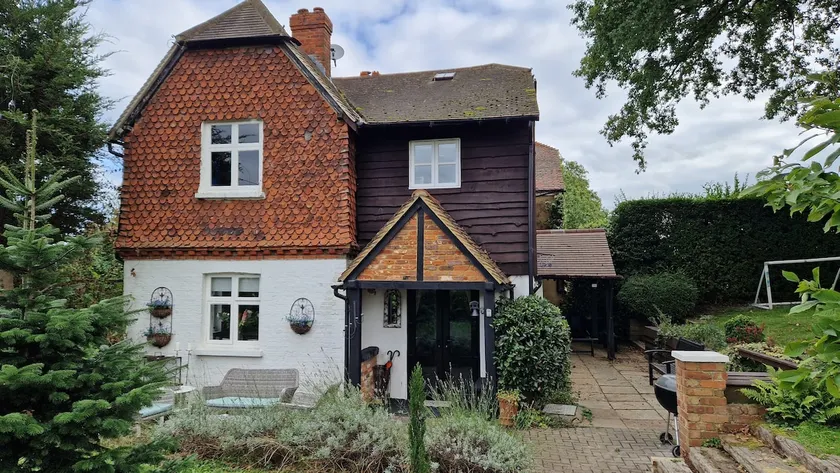 Lavender Cottage - Image 1