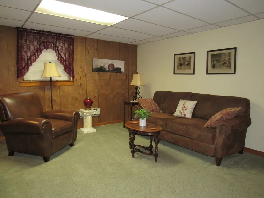 ”Rest A While” spacious private suite - Image 1