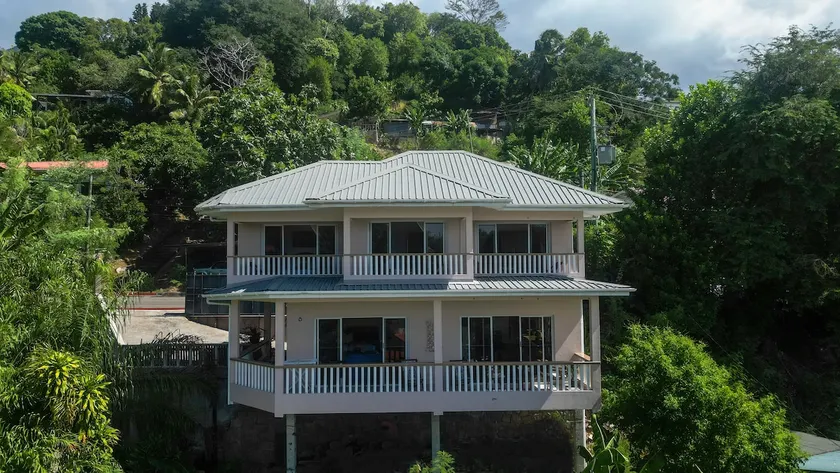 Seychelles Dusk to Dawn haven - Image 1