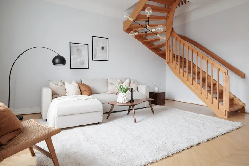 Top floor, 2-story flat in chic area - Image 1