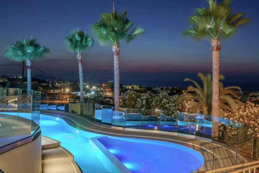 Giakoumakis Luxury-Private Villa - Image 1