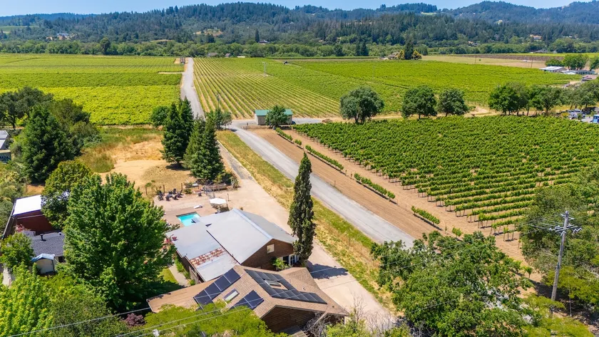 Dry Creek Ranch ~ Pool, HotTub, & Game Barn! - Image 1
