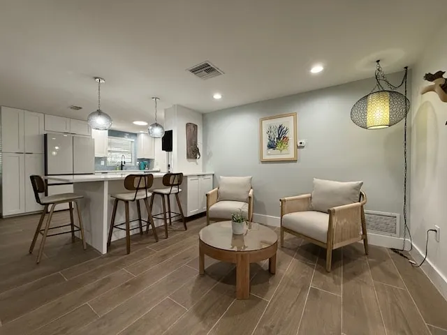 Experience ”Old Florida” at the Coral Cottage - Image 1