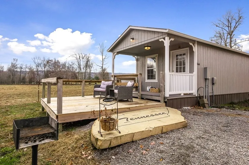 The Tennessee Cottage-close to Downtown! - Image 1