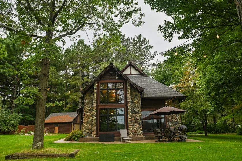 Northwoods Lakehouse with Canoes and Kayaks - Image 1