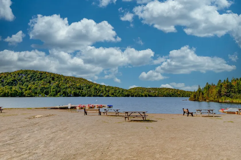 The Boho Chalet – Beach with Boats and Hot Tub - Image 1