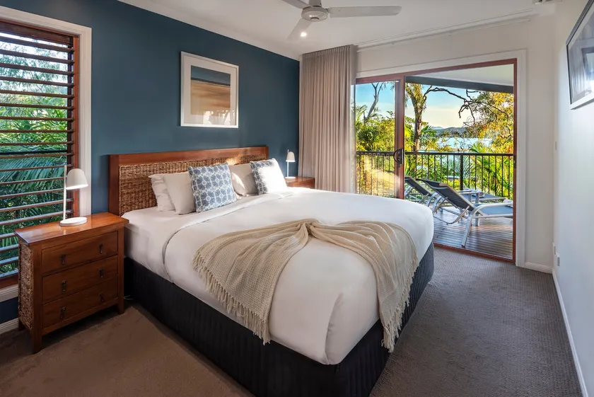 Heliconia 1 Hamilton Island 3 Bedroom Ocean Views with Golf Buggy - Image 1