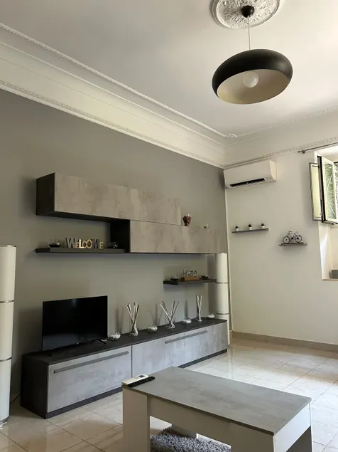 Alex Rhome Apartment - Image 1