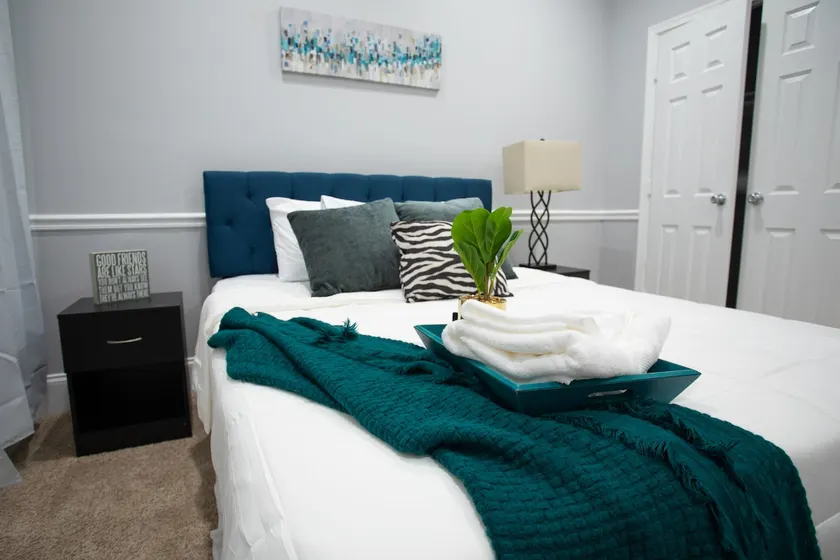 Modern Oasis - Close to M&T Stadium, John Hopkins & Downtown - Image 1