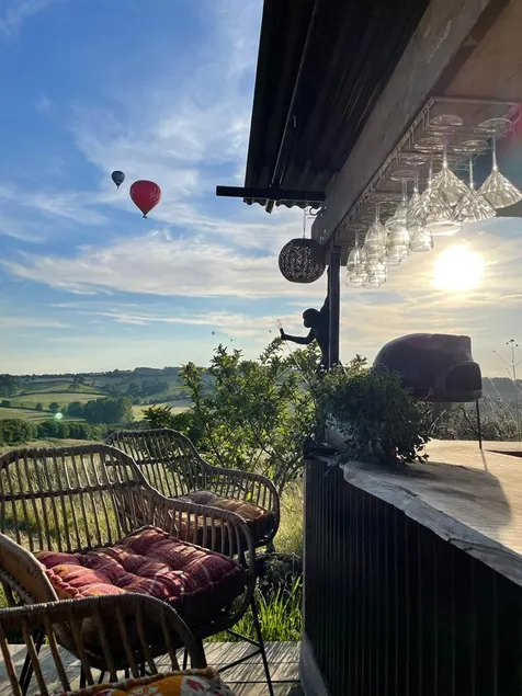 Spectacular views 4 bed Cosy cottage Edge of Bath - Image 1
