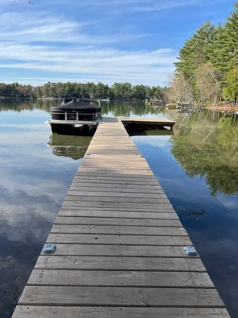 Lion on Dake Lake—Chain O' Lakes—Waterfront - Image 1