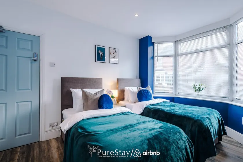 Fantastic Contractor House with 8 Beds by PureStay - Image 1