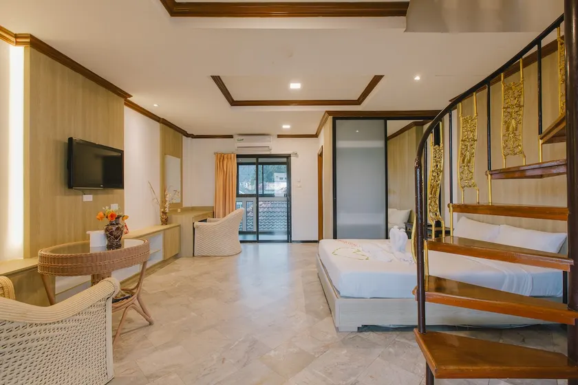 D #loft for 5 @Patong + Pool #nightlife #fun :) - Image 1