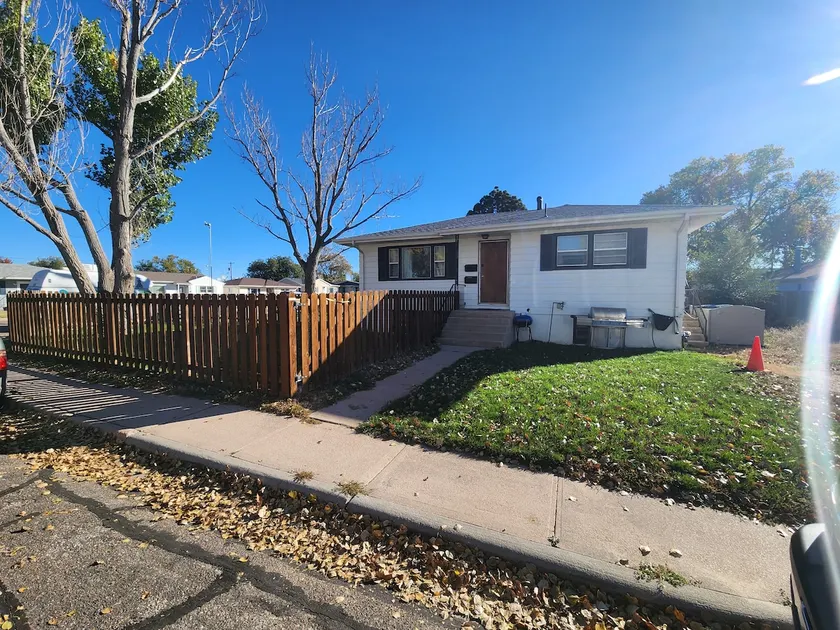 Spacious Duplex that is pet friendly - Image 1