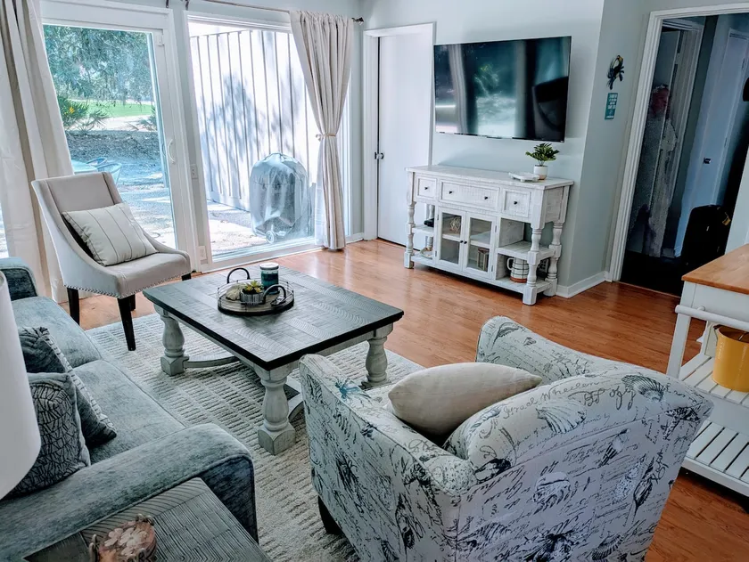 Palmetto Dunes Condo... Minutes from the Beach - Image 1