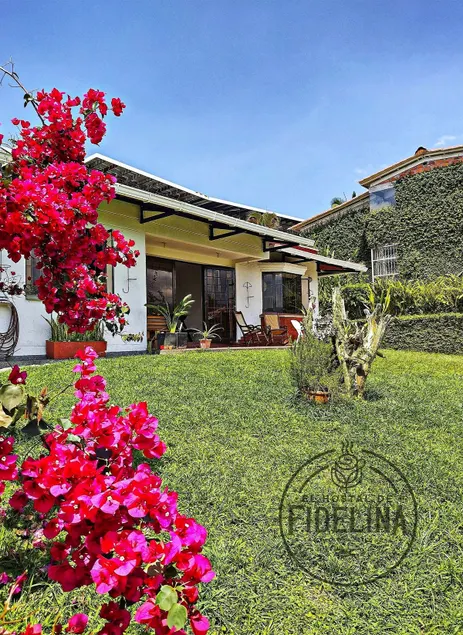 Private Country House in Sta. Rosa. - Image 1